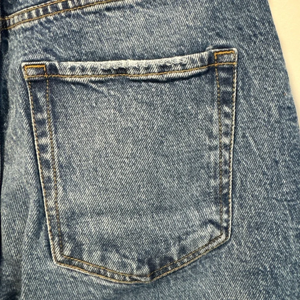 Zara High Rise Blue Jeans - Picture 5 of 5